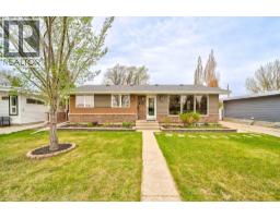 1216 Henderson Lake Boulevard S, Lethbridge, Alberta