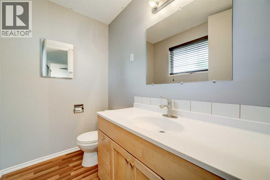 1216 Henderson Lake Boulevard S, Lethbridge, Alberta  T1K 3B7 - Photo 21 - A2309932
