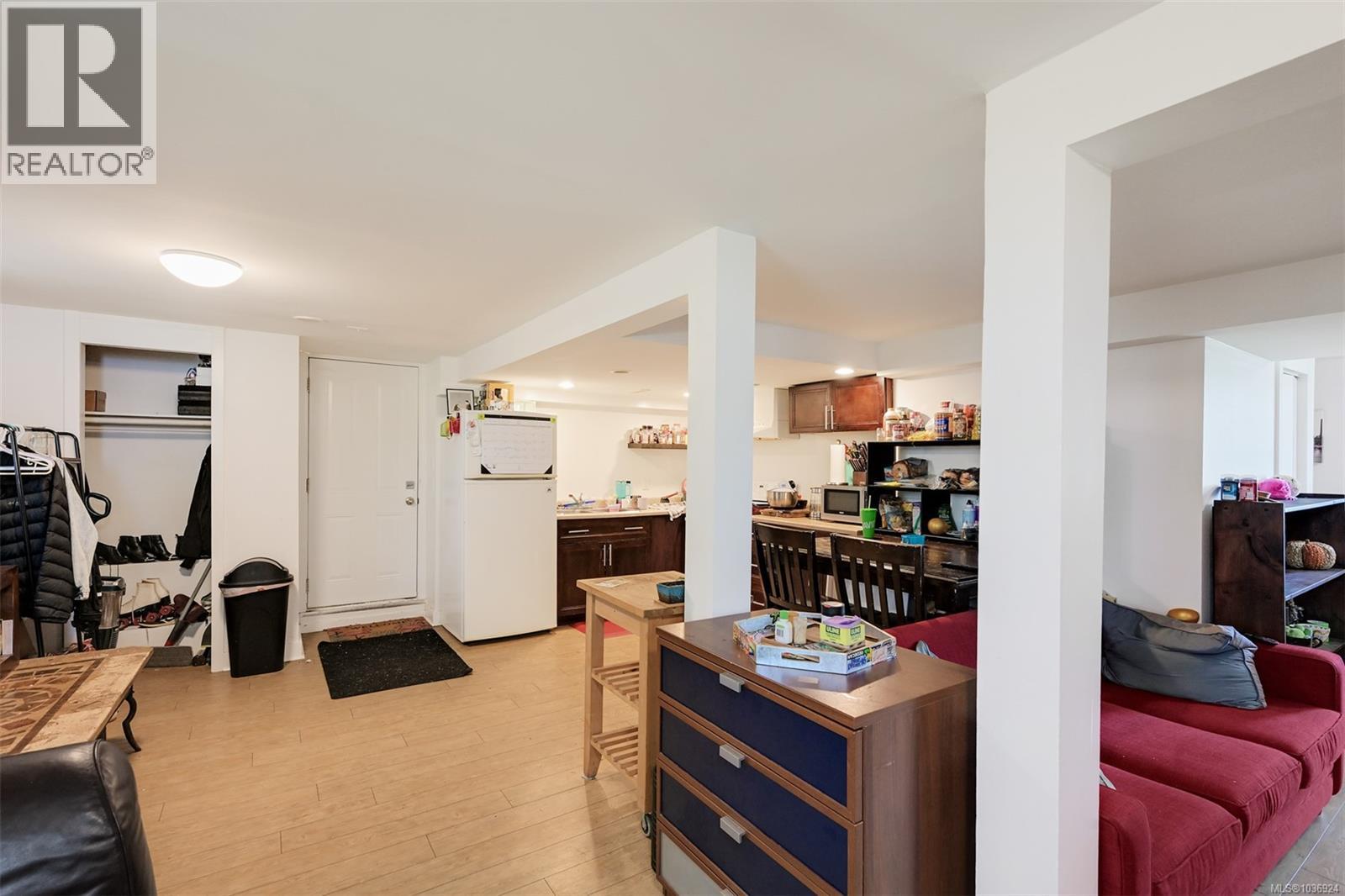 3091 Carroll St, Victoria, British Columbia  V9A 1R1 - Photo 41 - 1036924