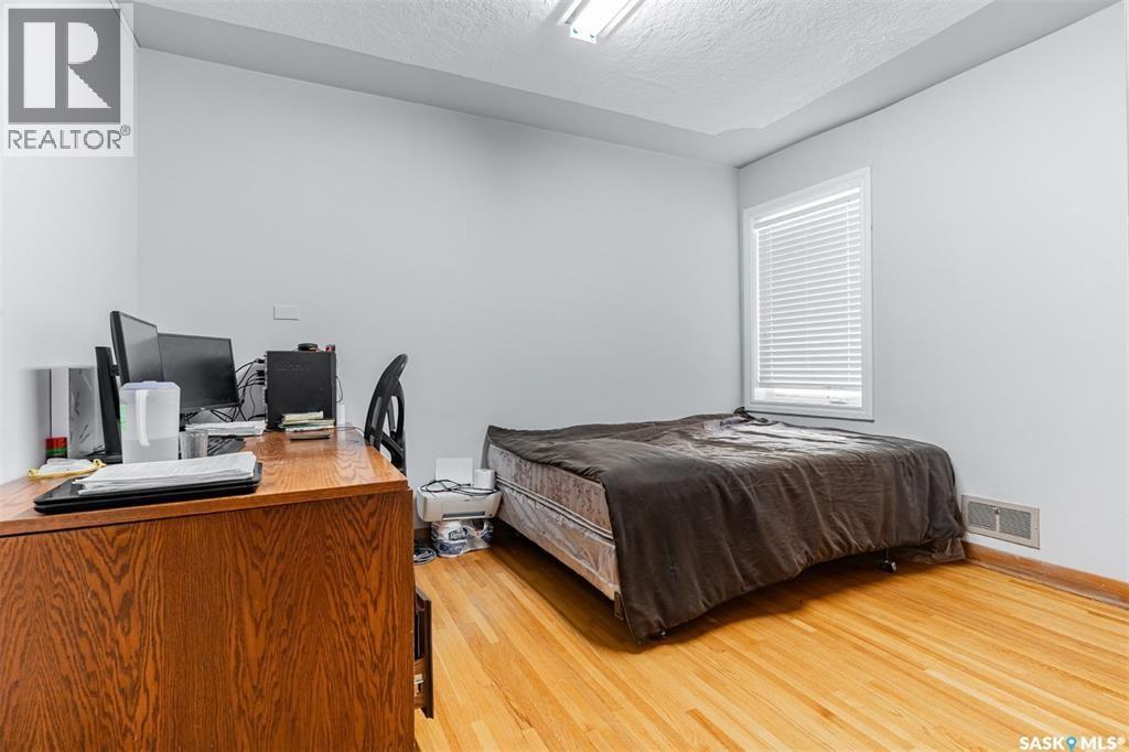 1402 14th Street E, Saskatoon, Saskatchewan  S7H 0A8 - Photo 15 - SK034930