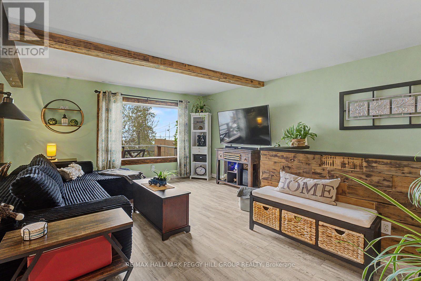 17 Stanley Avenue, Oro-Medonte, Ontario  L0L 1T0 - Photo 4 - S13135092