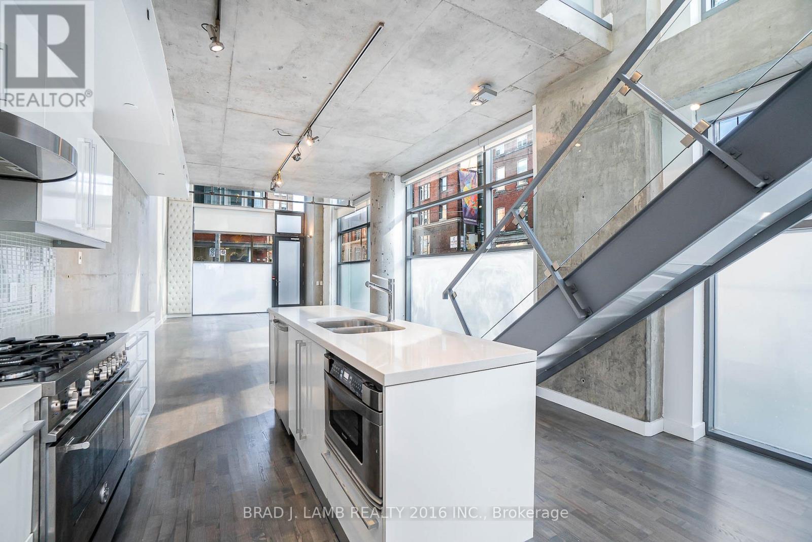 Th1 - 25 Oxley Street, Toronto, Ontario  M5V 2J5 - Photo 15 - C13136528