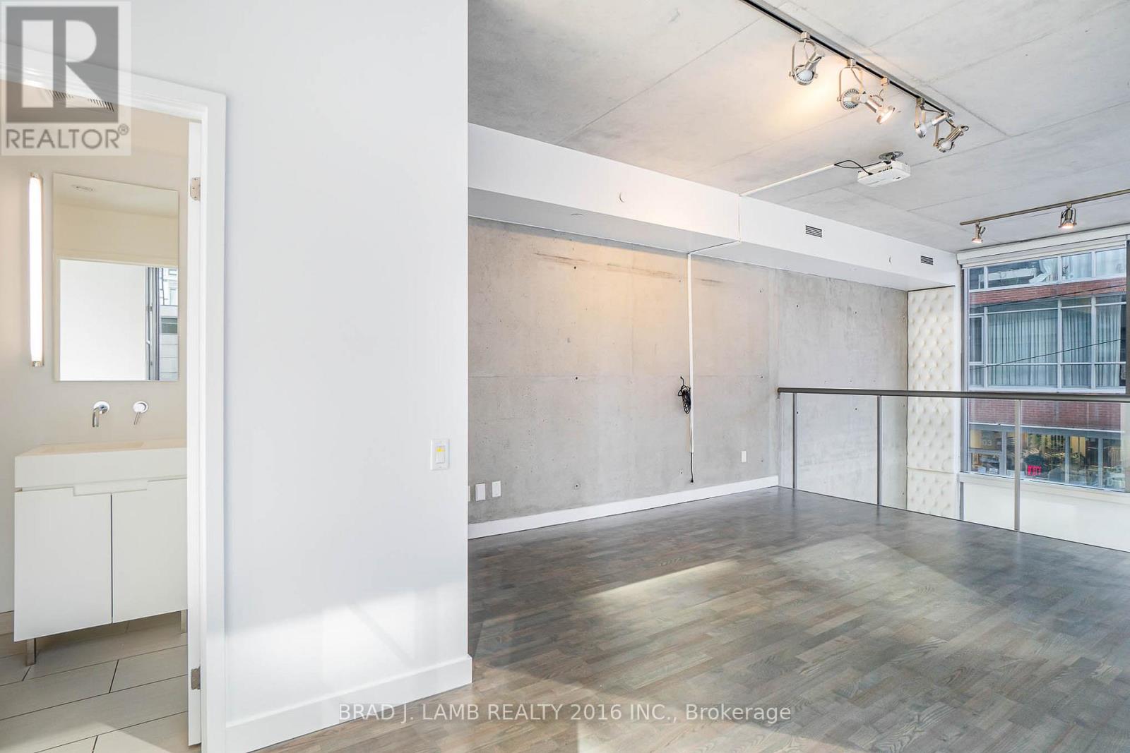 Th1 - 25 Oxley Street, Toronto, Ontario  M5V 2J5 - Photo 17 - C13136528