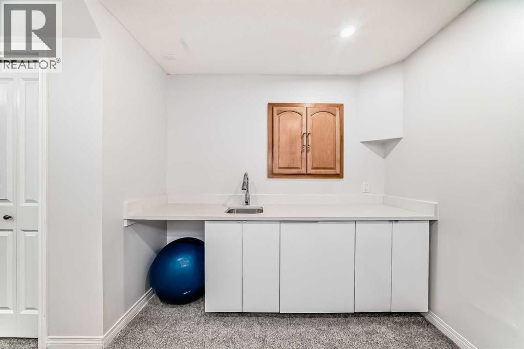 18 Westbury Place SW, Calgary, Alberta  T3P 0B1 - Photo 40 - A2309586
