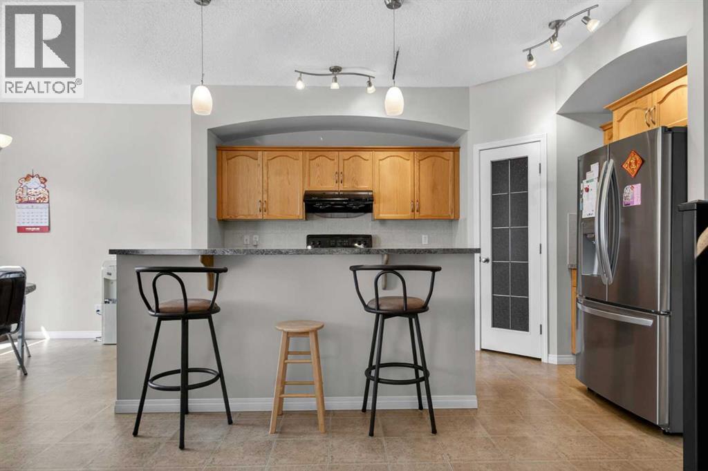 156 Saddlecrest Park NE, Calgary, Alberta  T3J 5L5 - Photo 8 - A2310676