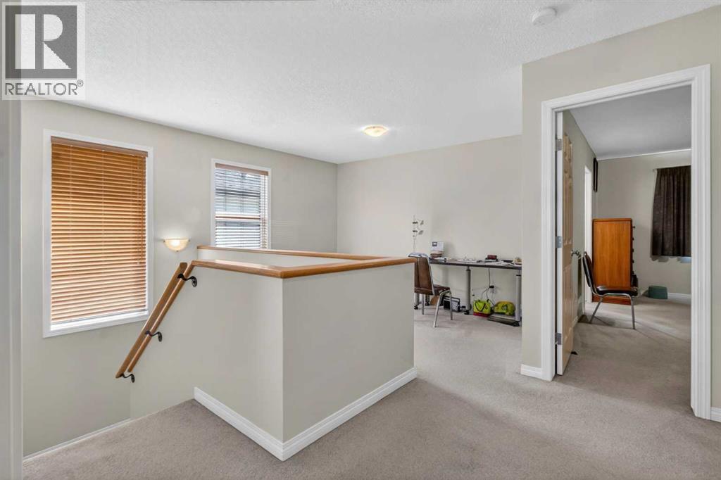156 Saddlecrest Park NE, Calgary, Alberta  T3J 5L5 - Photo 17 - A2310676