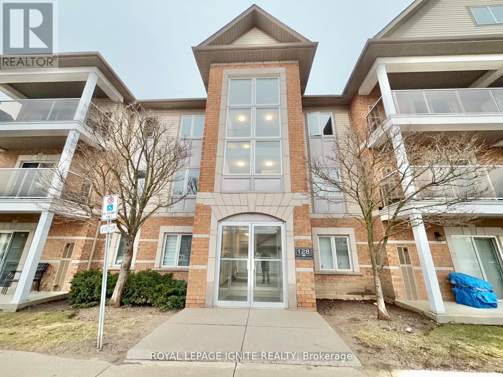 108 - 128 Aspen Springs Drive, Clarington, Ontario  L1C 0G9 - Photo 1 - E13136478