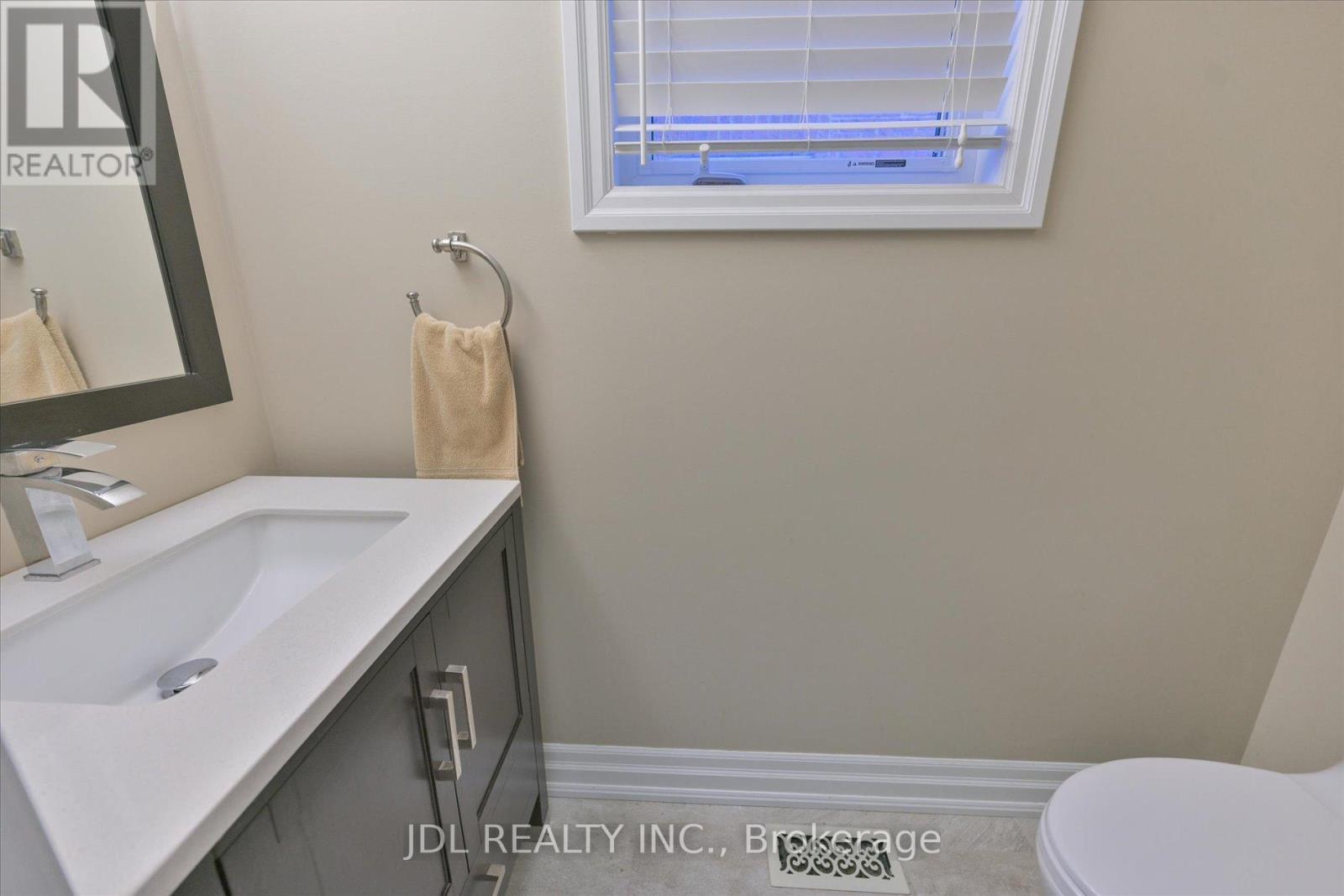 9 O'hara Crescent, Richmond Hill, Ontario  L4E 4E1 - Photo 12 - N13136490