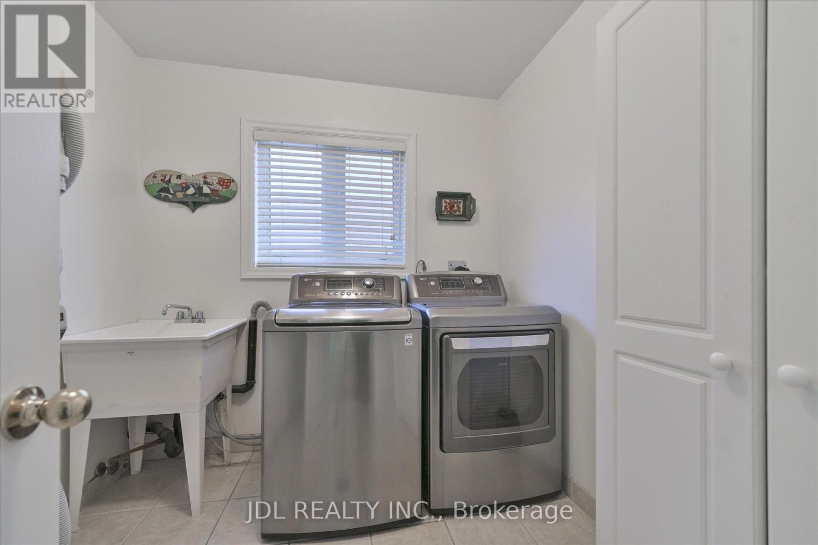 9 O'hara Crescent, Richmond Hill, Ontario  L4E 4E1 - Photo 21 - N13136490