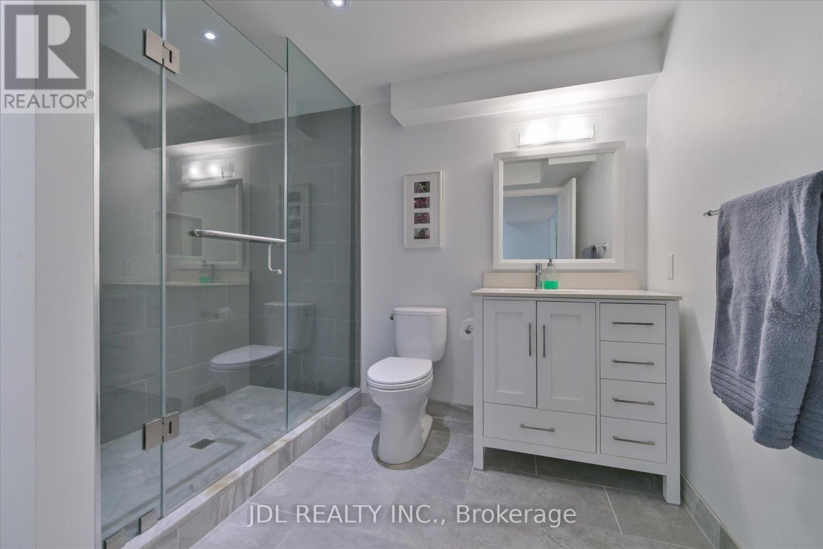 9 O'hara Crescent, Richmond Hill, Ontario  L4E 4E1 - Photo 25 - N13136490
