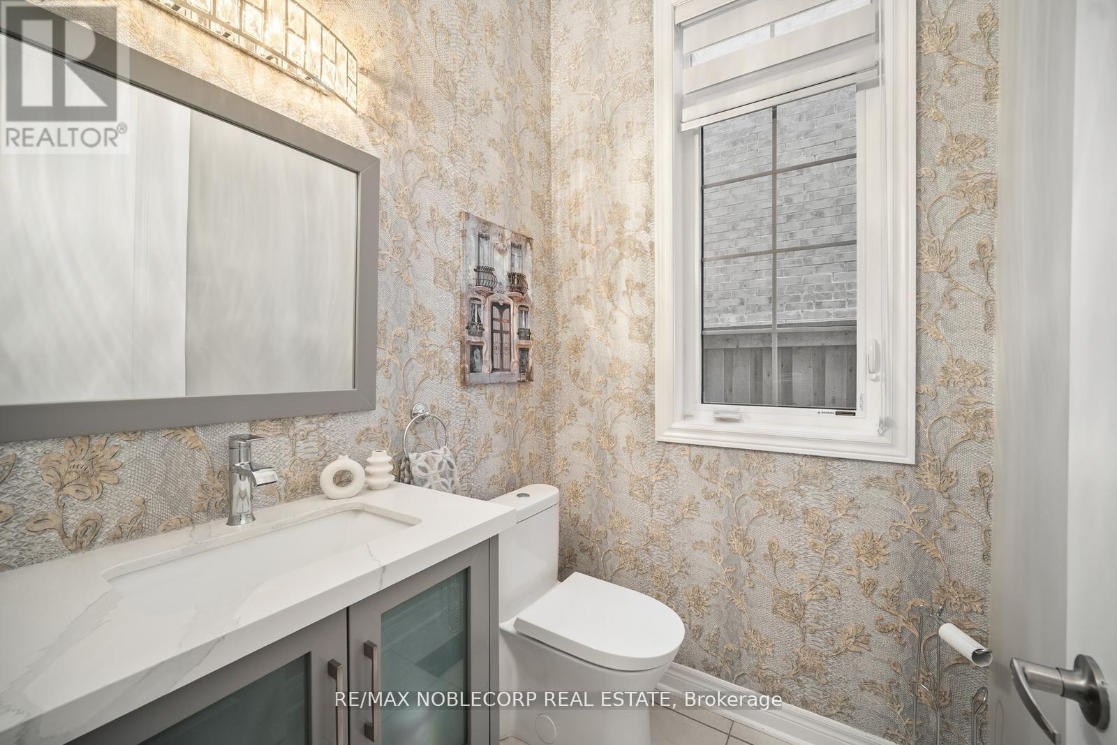 68 Inverness Way, Bradford West Gwillimbury, Ontario  L3Z 0W5 - Photo 18 - N13136582