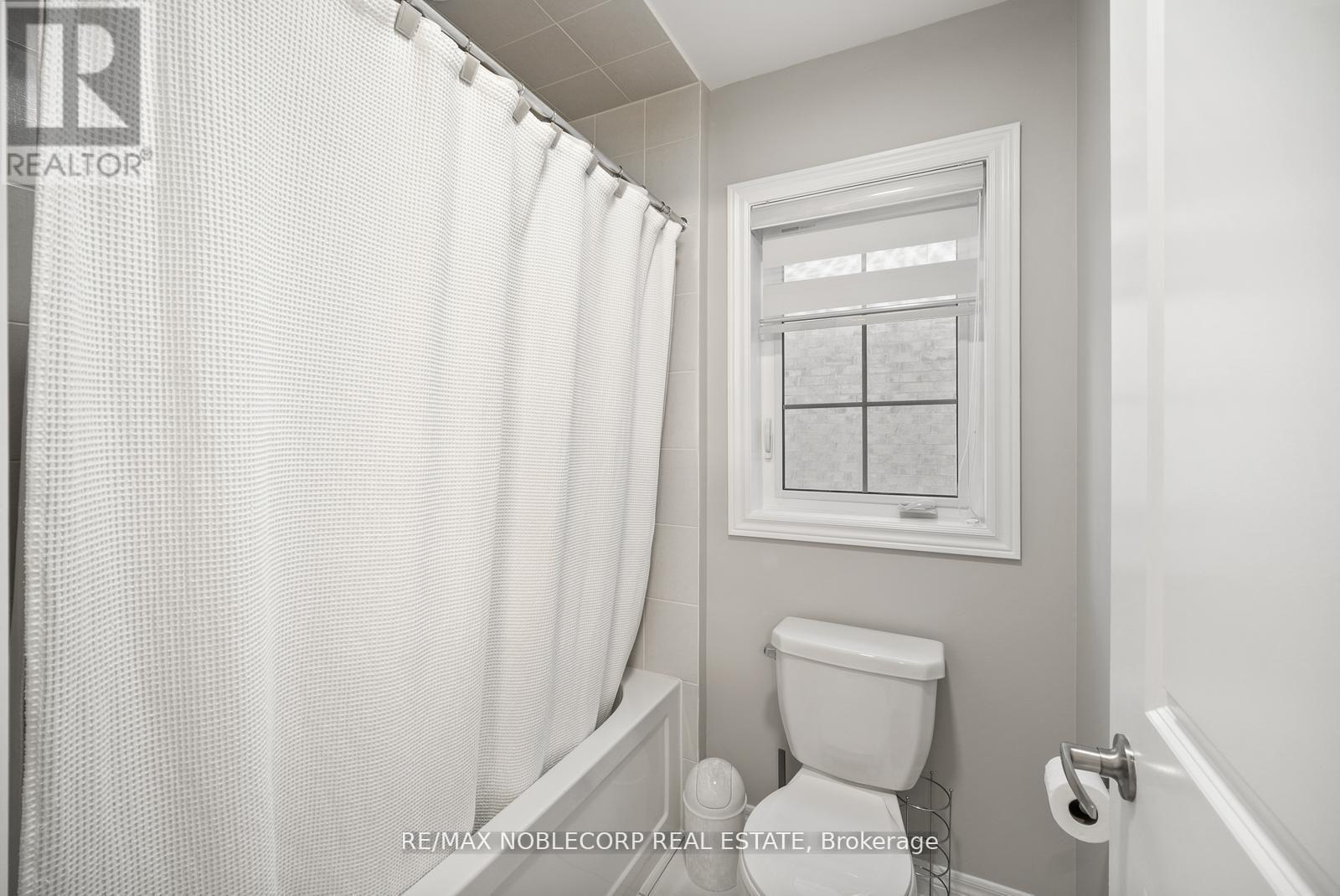 68 Inverness Way, Bradford West Gwillimbury, Ontario  L3Z 0W5 - Photo 32 - N13136582