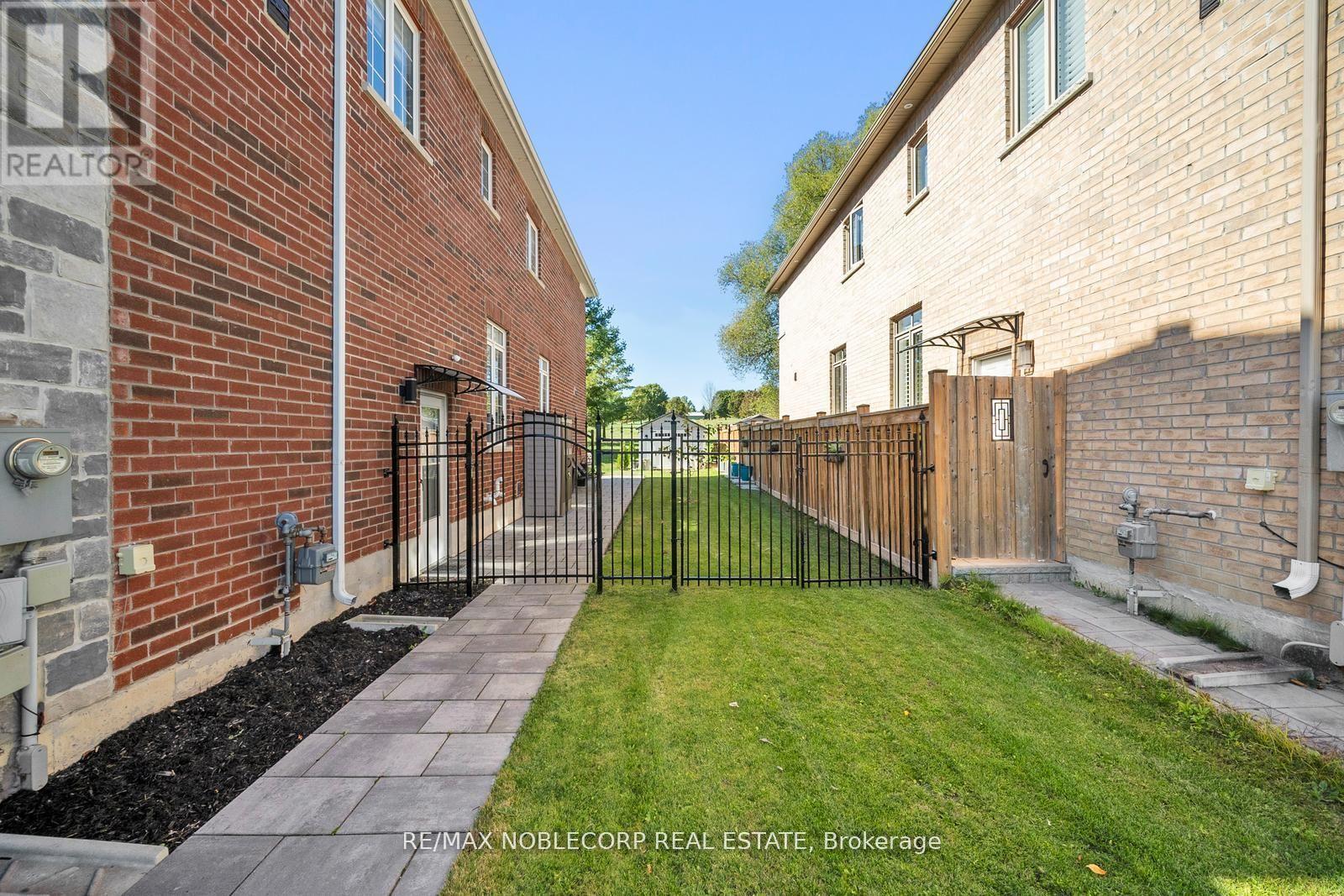68 Inverness Way, Bradford West Gwillimbury, Ontario  L3Z 0W5 - Photo 38 - N13136582