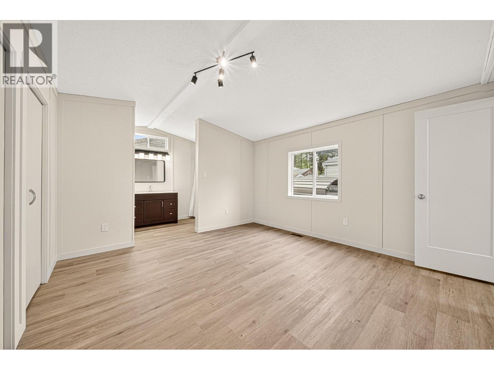 50 100 Aspen Drive, Sparwood, British Columbia  V0B 2G0 - Photo 18 - 10387578