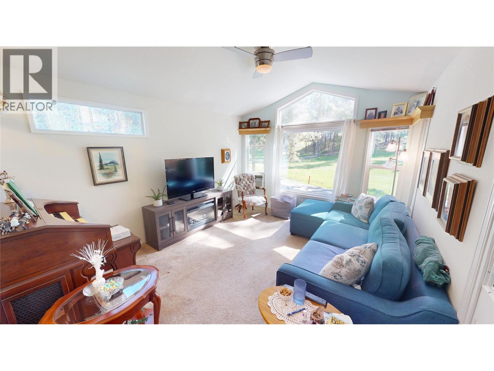 3320 Theatre Road N Unit# 8, Cranbrook, British Columbia  V1C 7B8 - Photo 2 - 10387510