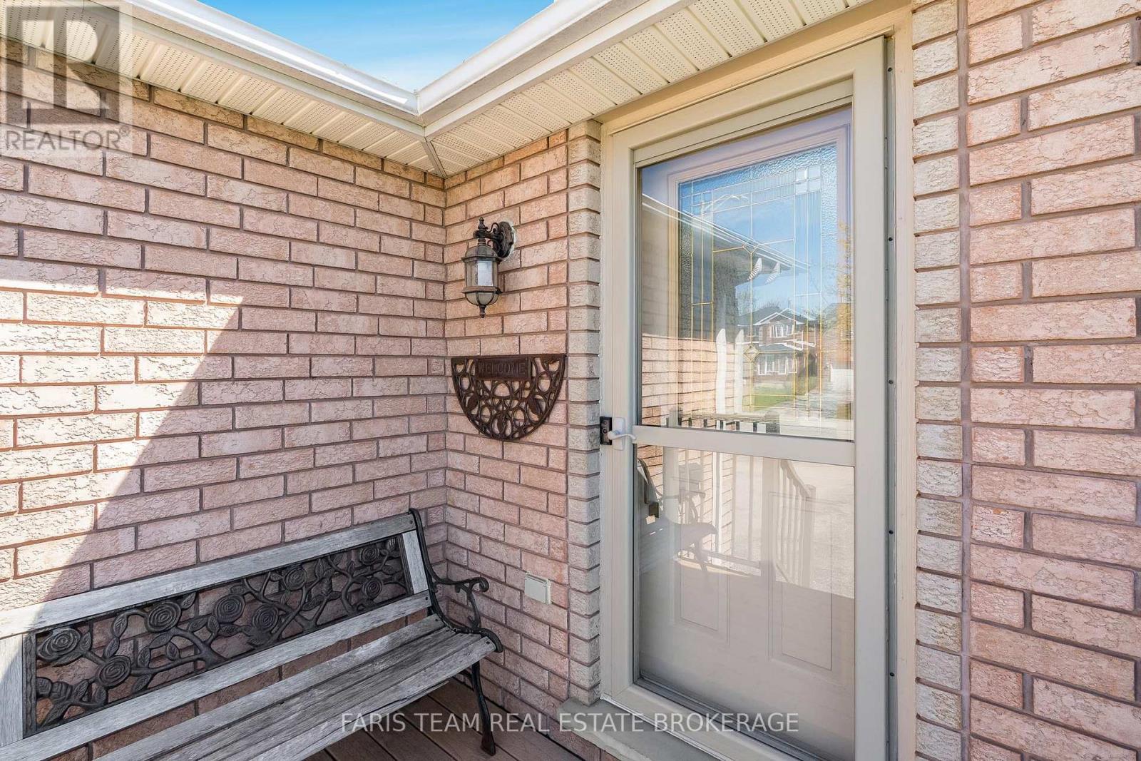 57 Wessenger Drive, Barrie (Holly), Ontario  L4N 8P8 - Photo 5 - S13136494