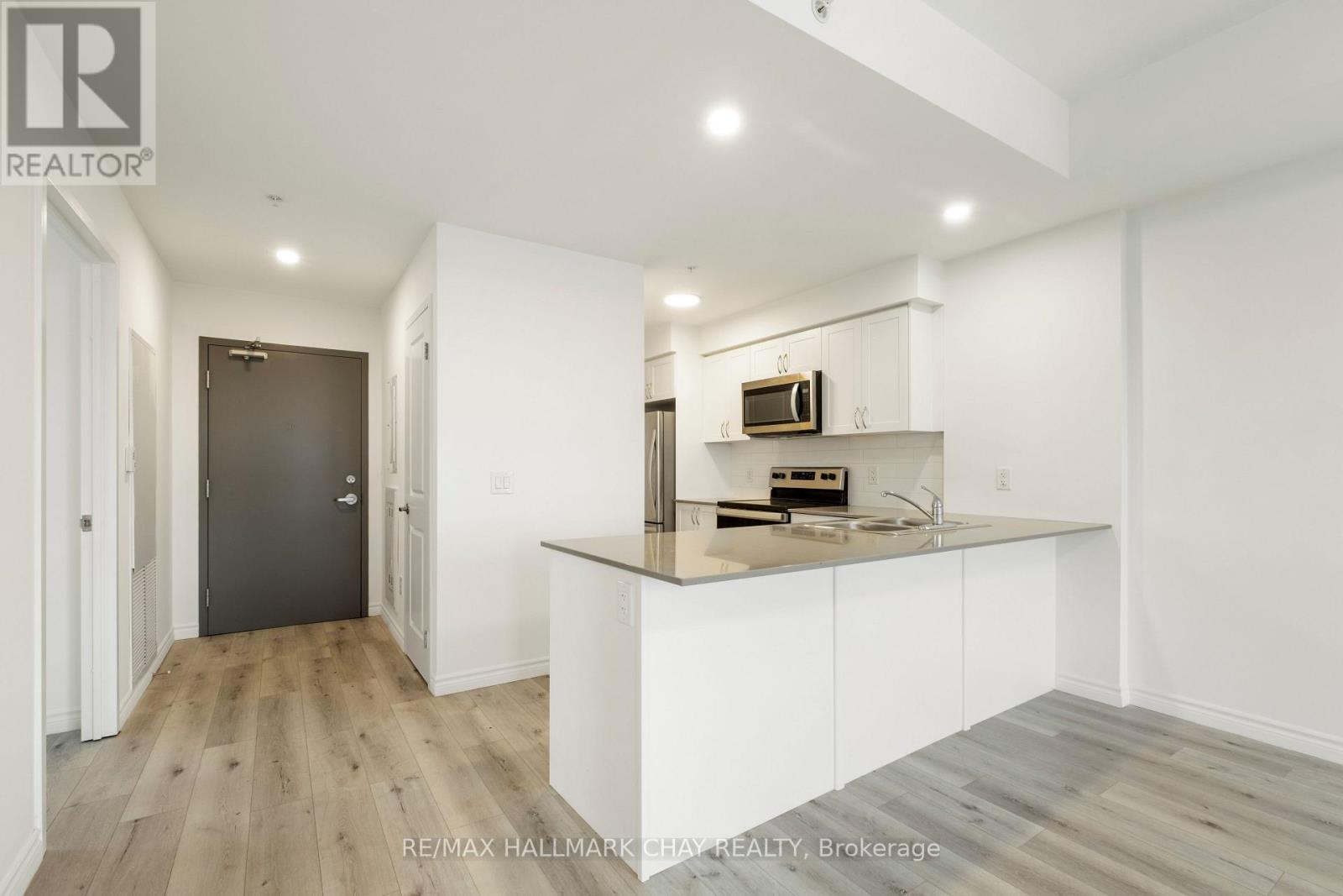 411 - 30 Hanmer Street W, Barrie (West Bayfield), Ontario  L4N 0J8 - Photo 8 - S13136496