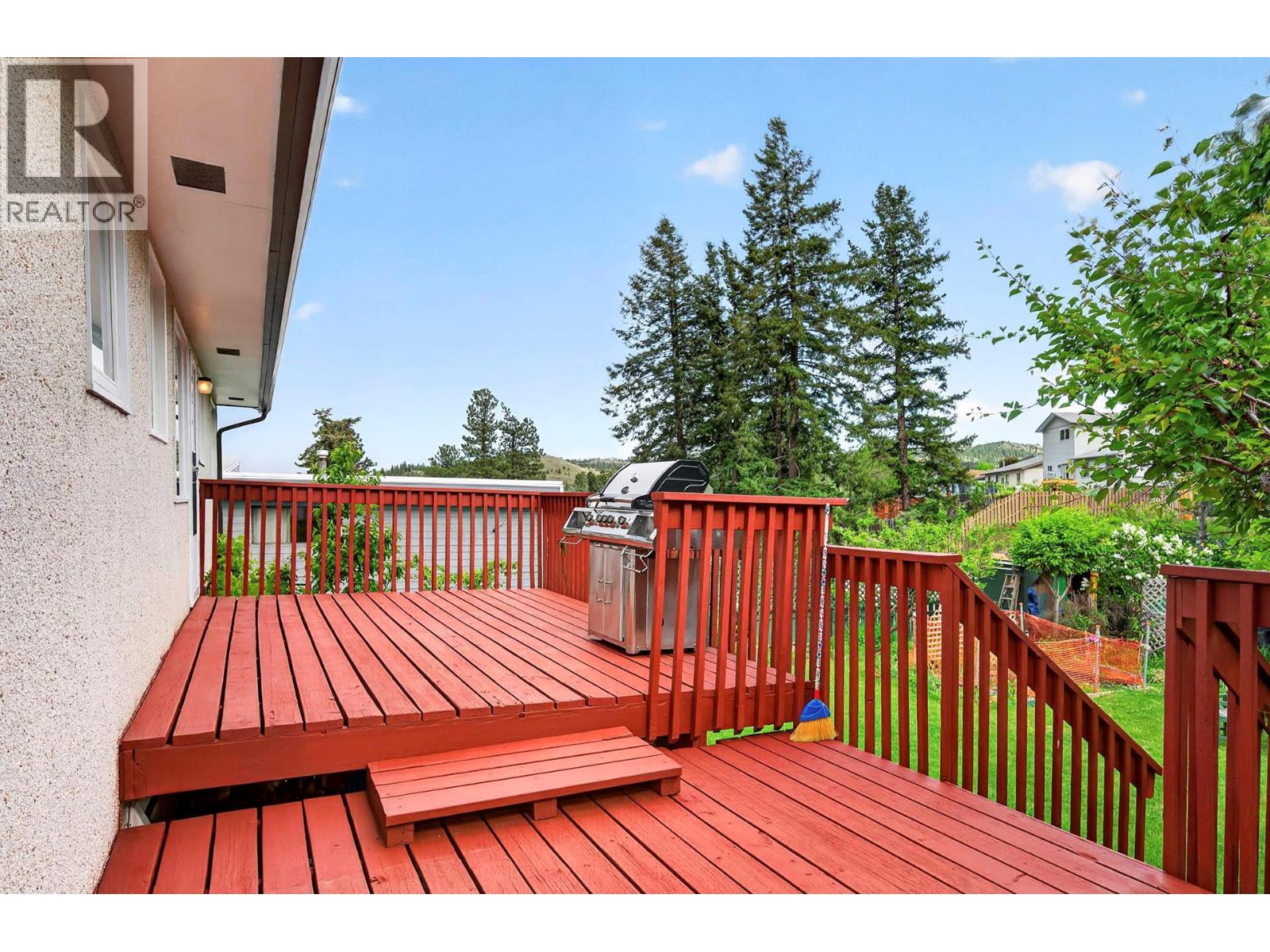 293 Robson Drive, Kamloops, British Columbia  V2E 1W2 - Photo 4 - 10380879
