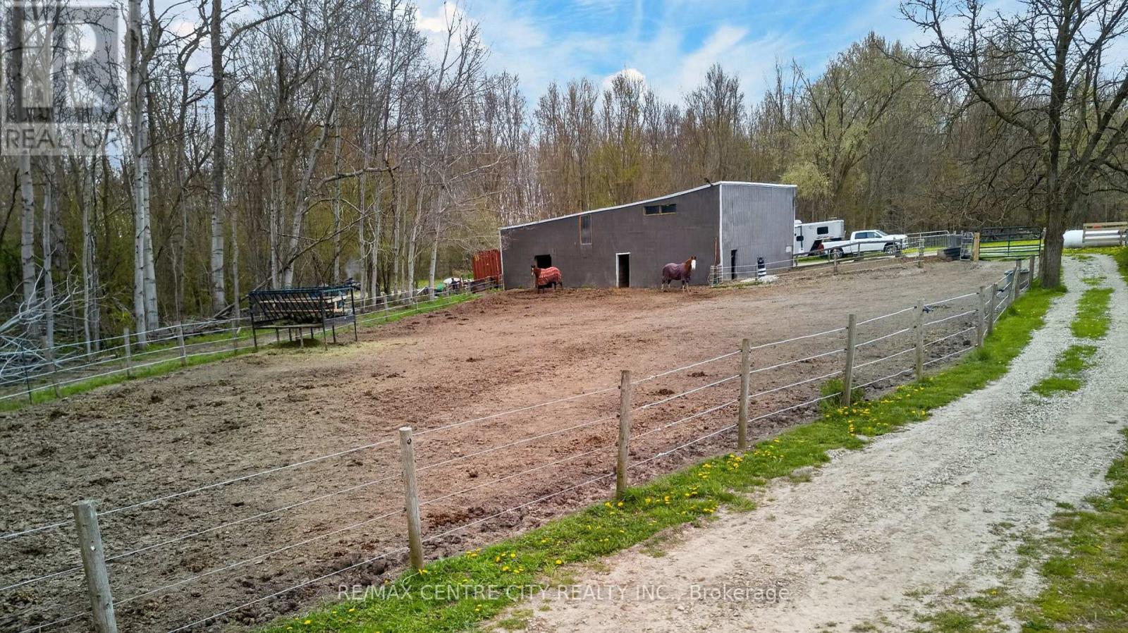 89482 Belmore Line, Howick, Ontario  N0G 2X0 - Photo 10 - X13136728