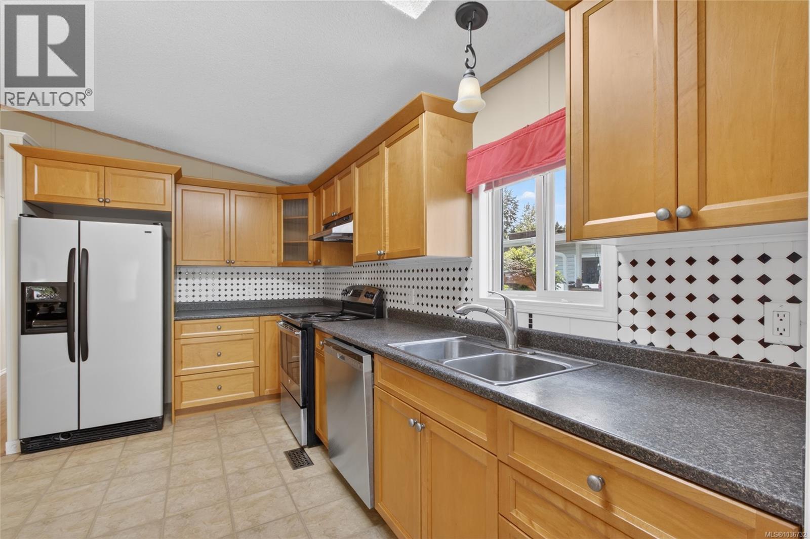 17 2140 20th St, Courtenay, British Columbia  V9N 3G6 - Photo 14 - 1036732