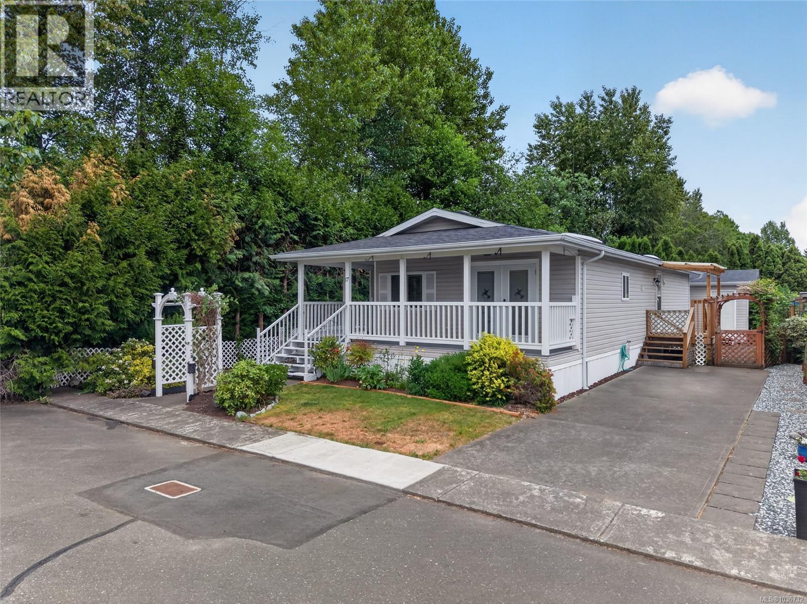 17 2140 20th St, Courtenay, British Columbia  V9N 3G6 - Photo 2 - 1036732