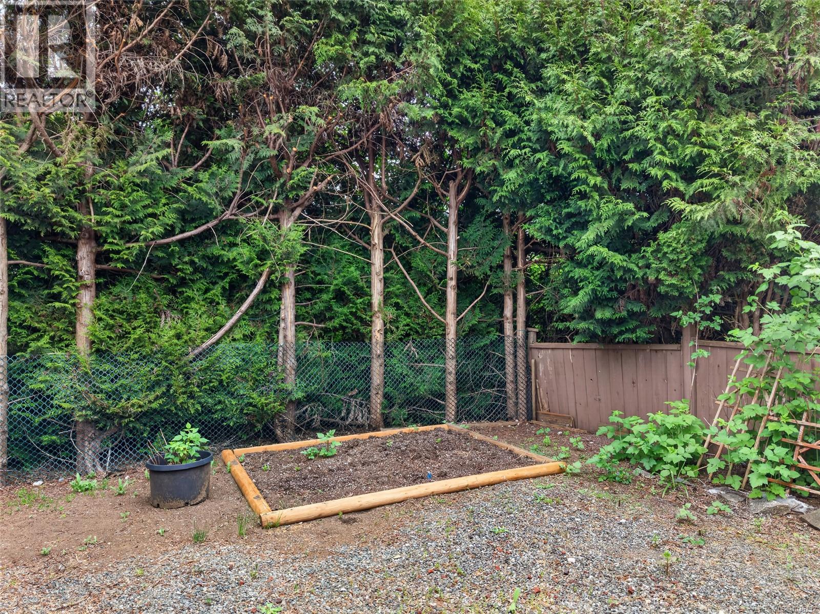 17 2140 20th St, Courtenay, British Columbia  V9N 3G6 - Photo 51 - 1036732