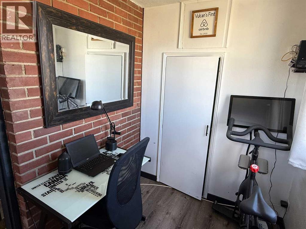 209 1 Street N, Vulcan, Alberta  T0L 2B0 - Photo 5 - A2305991