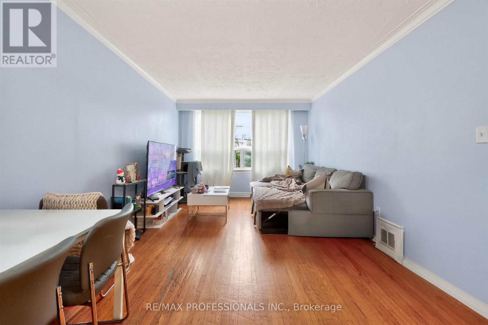 132-134 Trowell Avenue, Toronto, Ontario  M6M 1L7 - Photo 14 - W13136470