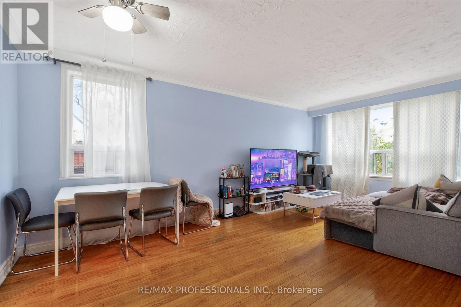 132-134 Trowell Avenue, Toronto, Ontario  M6M 1L7 - Photo 15 - W13136470