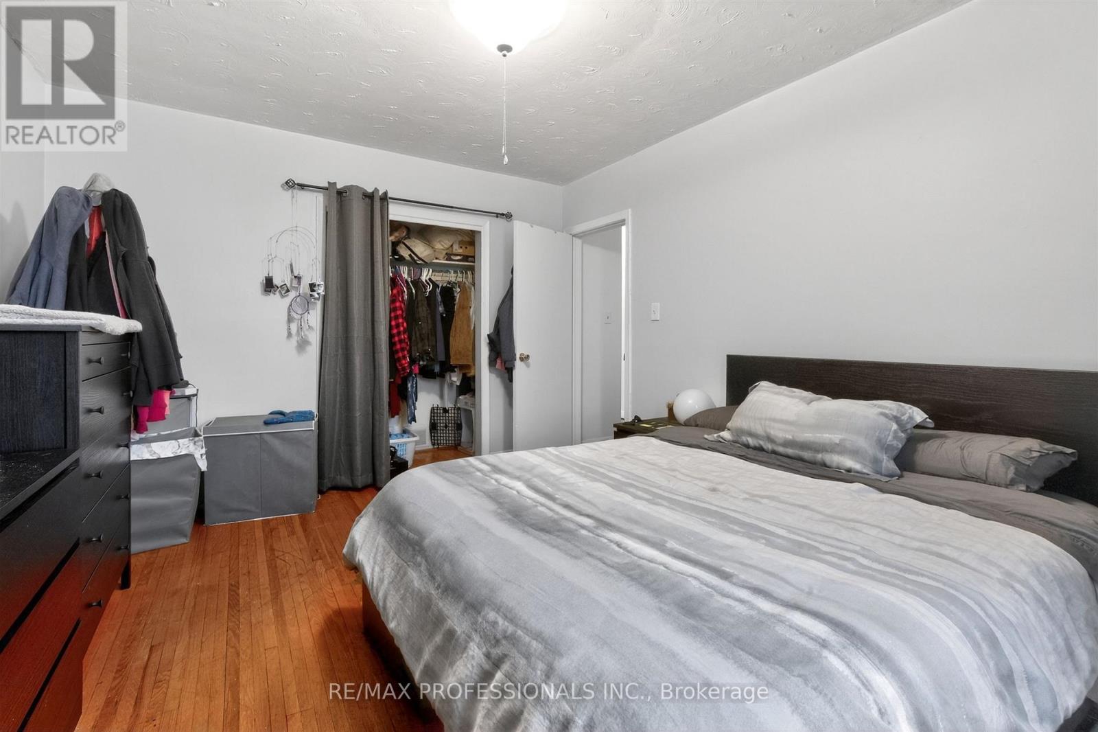 132-134 Trowell Avenue, Toronto, Ontario  M6M 1L7 - Photo 19 - W13136470