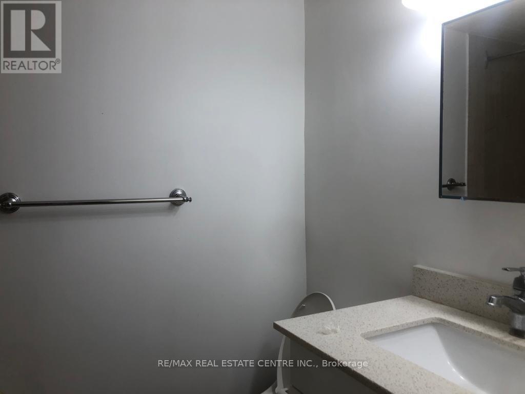 804 - 335 Webb Drive, Mississauga, Ontario  L5B 4A1 - Photo 14 - W13136536