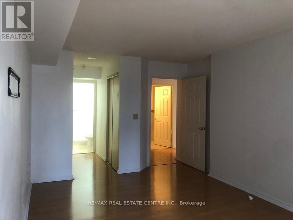 804 - 335 Webb Drive, Mississauga, Ontario  L5B 4A1 - Photo 16 - W13136536