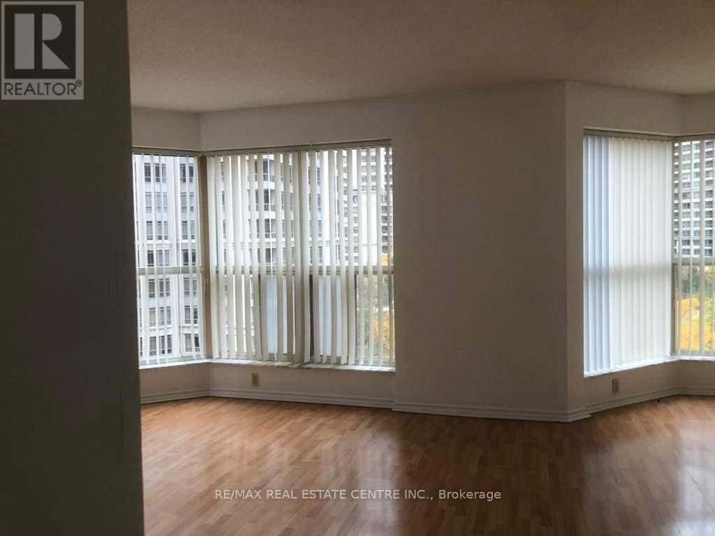 804 - 335 Webb Drive, Mississauga, Ontario  L5B 4A1 - Photo 8 - W13136536