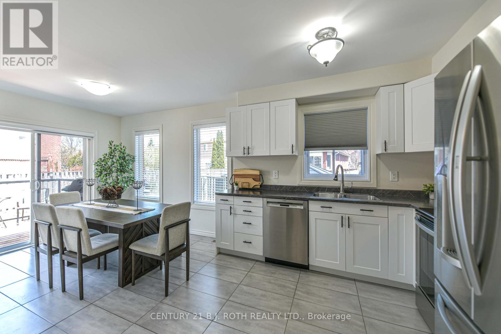 4 Lister Drive, Barrie, Ontario  L4N 0L5 - Photo 44 - S13131250