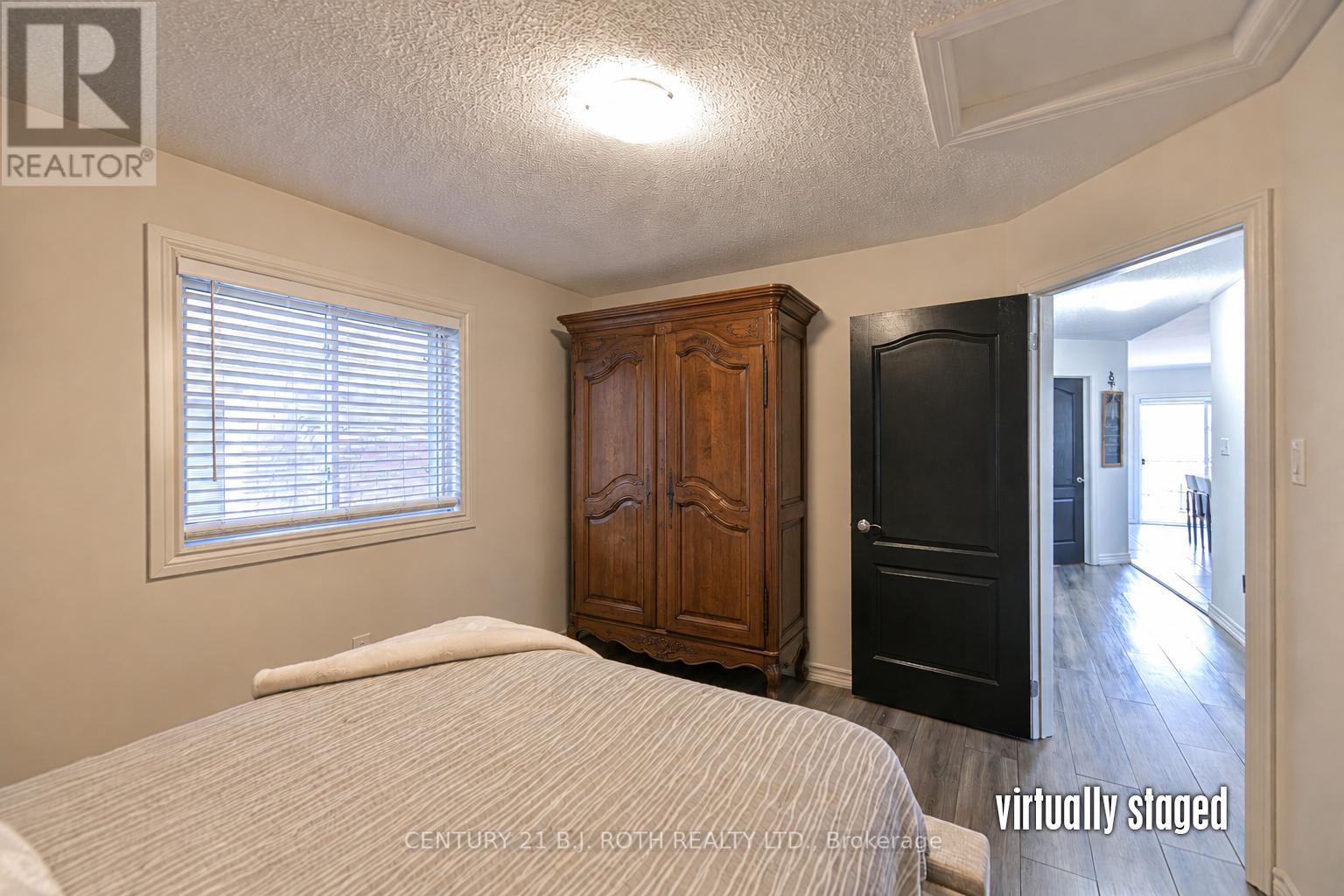 4 Lister Drive, Barrie, Ontario  L4N 0L5 - Photo 38 - S13131250