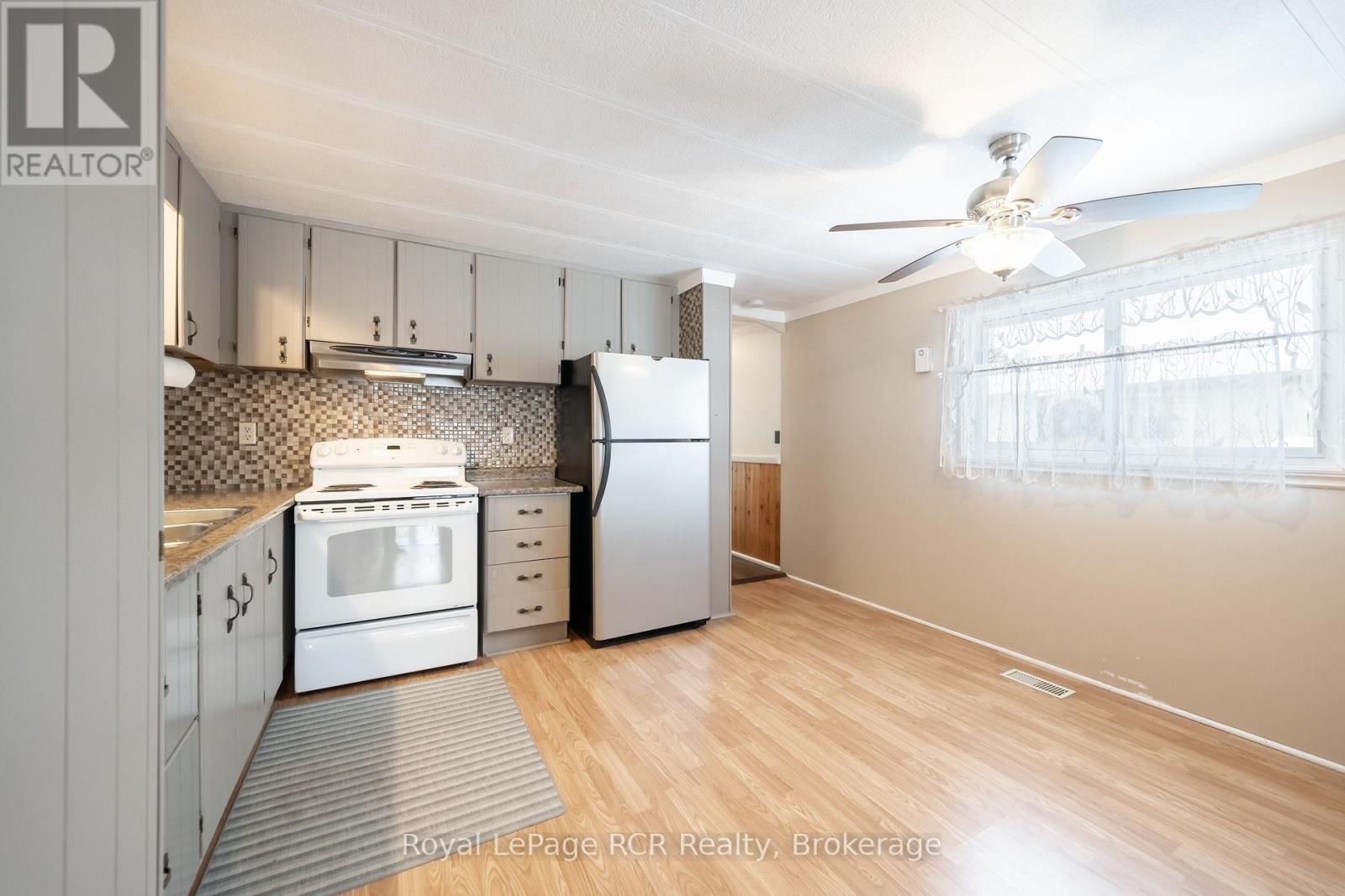 Unit #3 - 302694 Douglas Street, West Grey, Ontario  N0G 1R0 - Photo 14 - X12716852