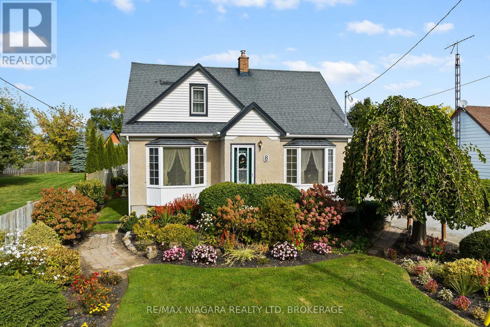 8 Lorraine Street, Niagara-On-The-Lake (Virgil), Ontario  L0S 1J0 - Photo 1 - X13136706