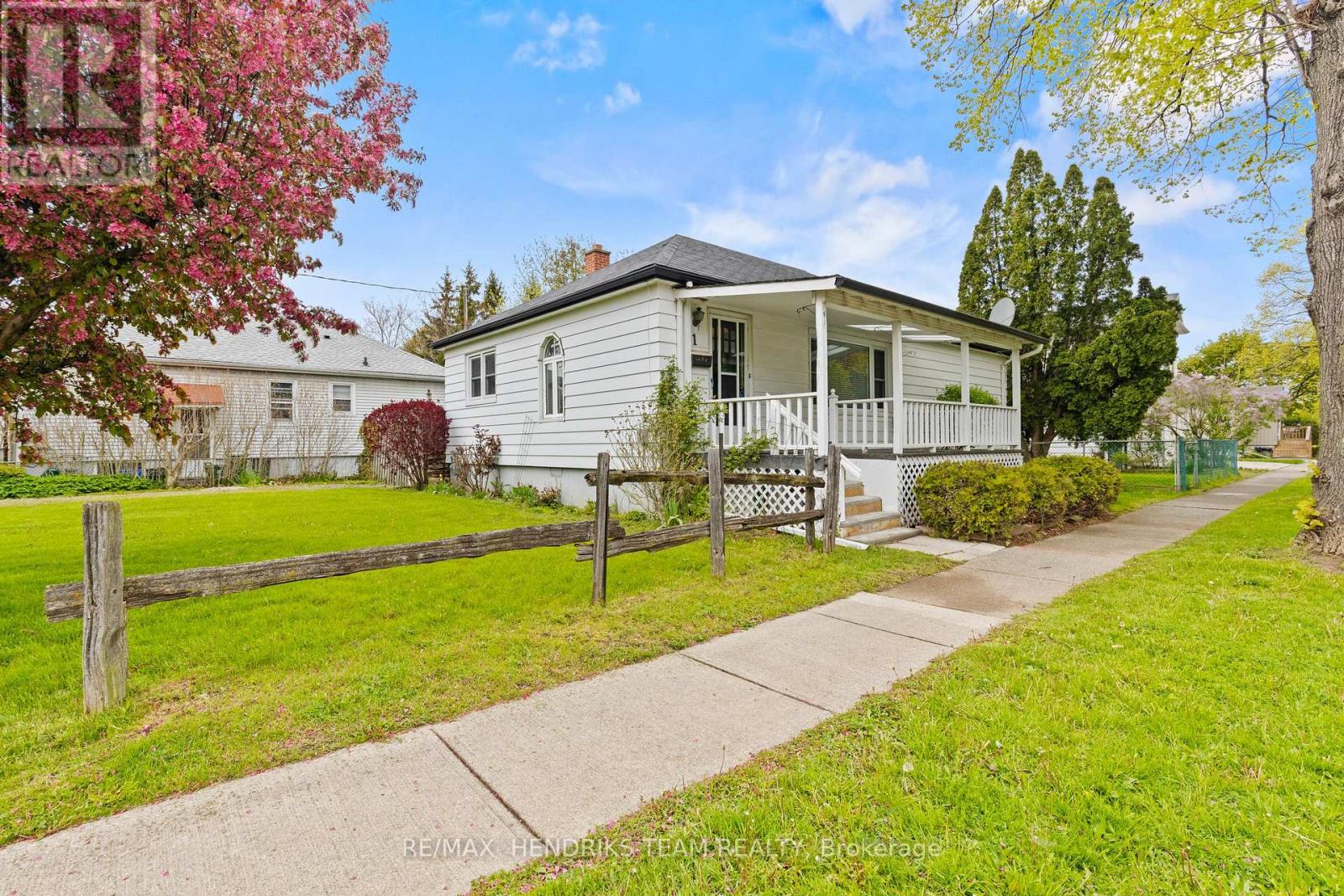 1 Else Street, St. Catharines (Vine/linwell), Ontario  L2N 2B7 - Photo 1 - X13136842