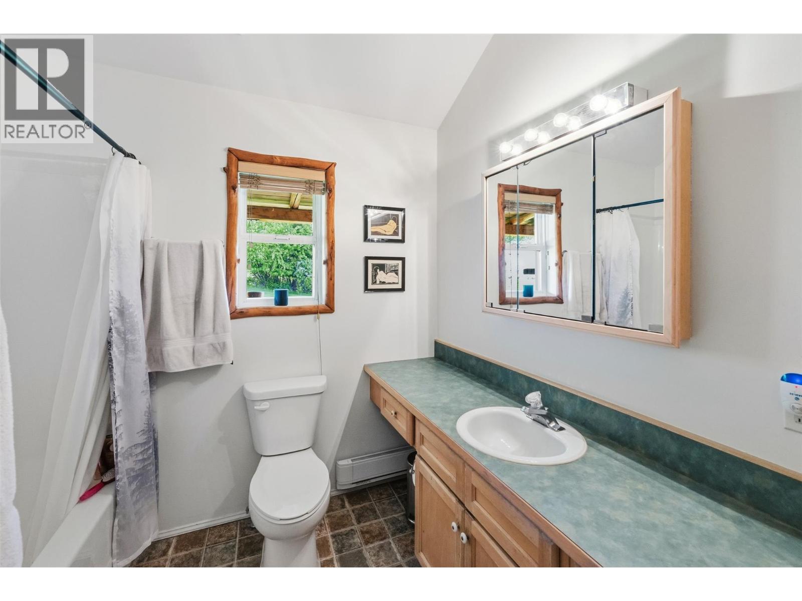 875 Sheep Creek Road, Kaleden, British Columbia  V0H 1K0 - Photo 7 - 10387707