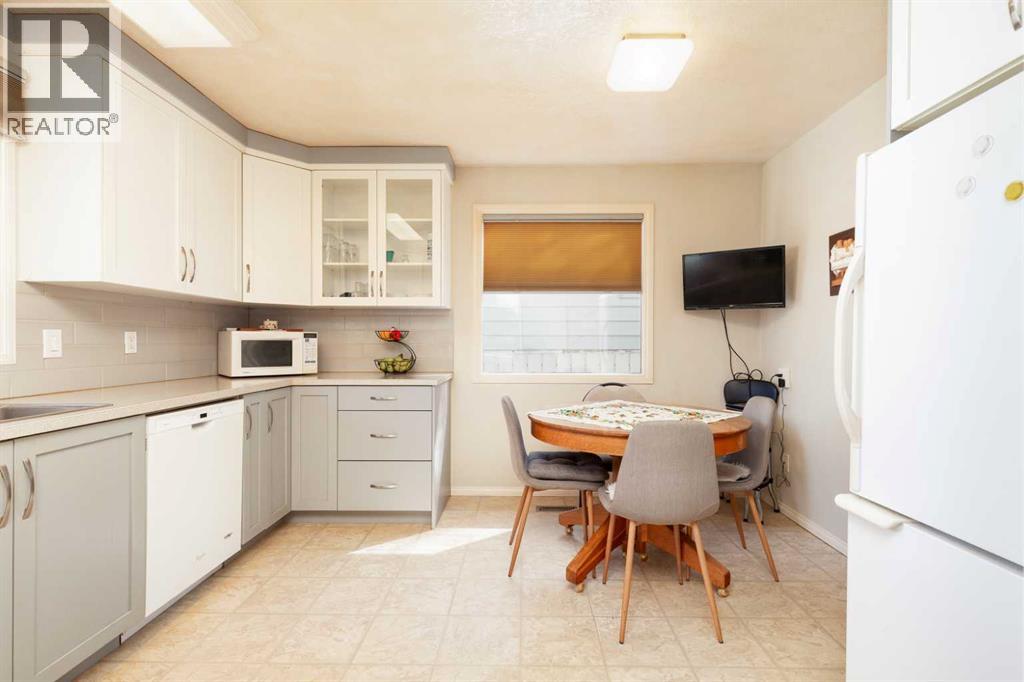 61 Park Meadows Boulevard N, Lethbridge, Alberta  T1H 4H7 - Photo 8 - A2309958