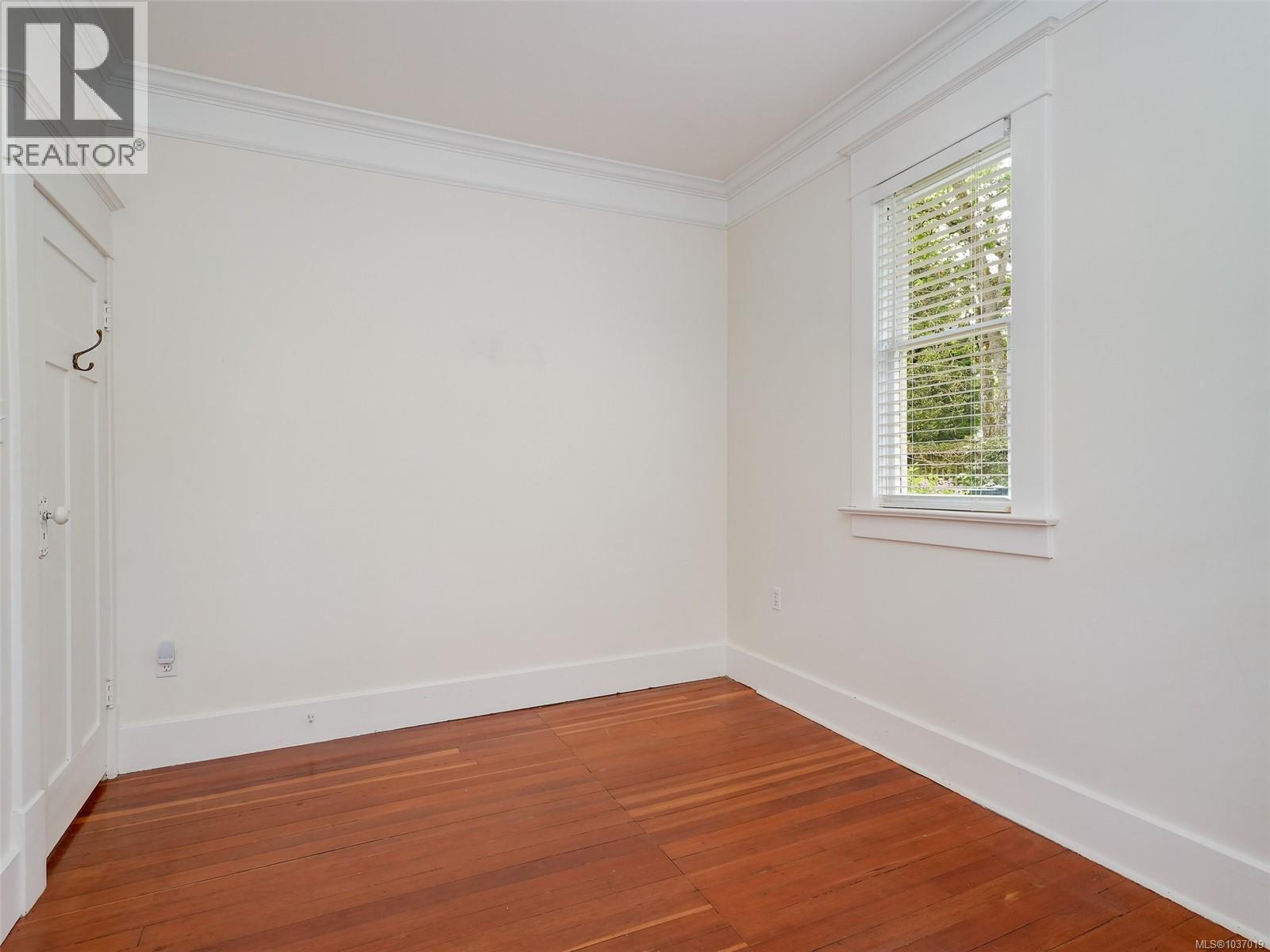972 Wilmer St, Victoria, British Columbia  V8S 4B7 - Photo 12 - 1037019