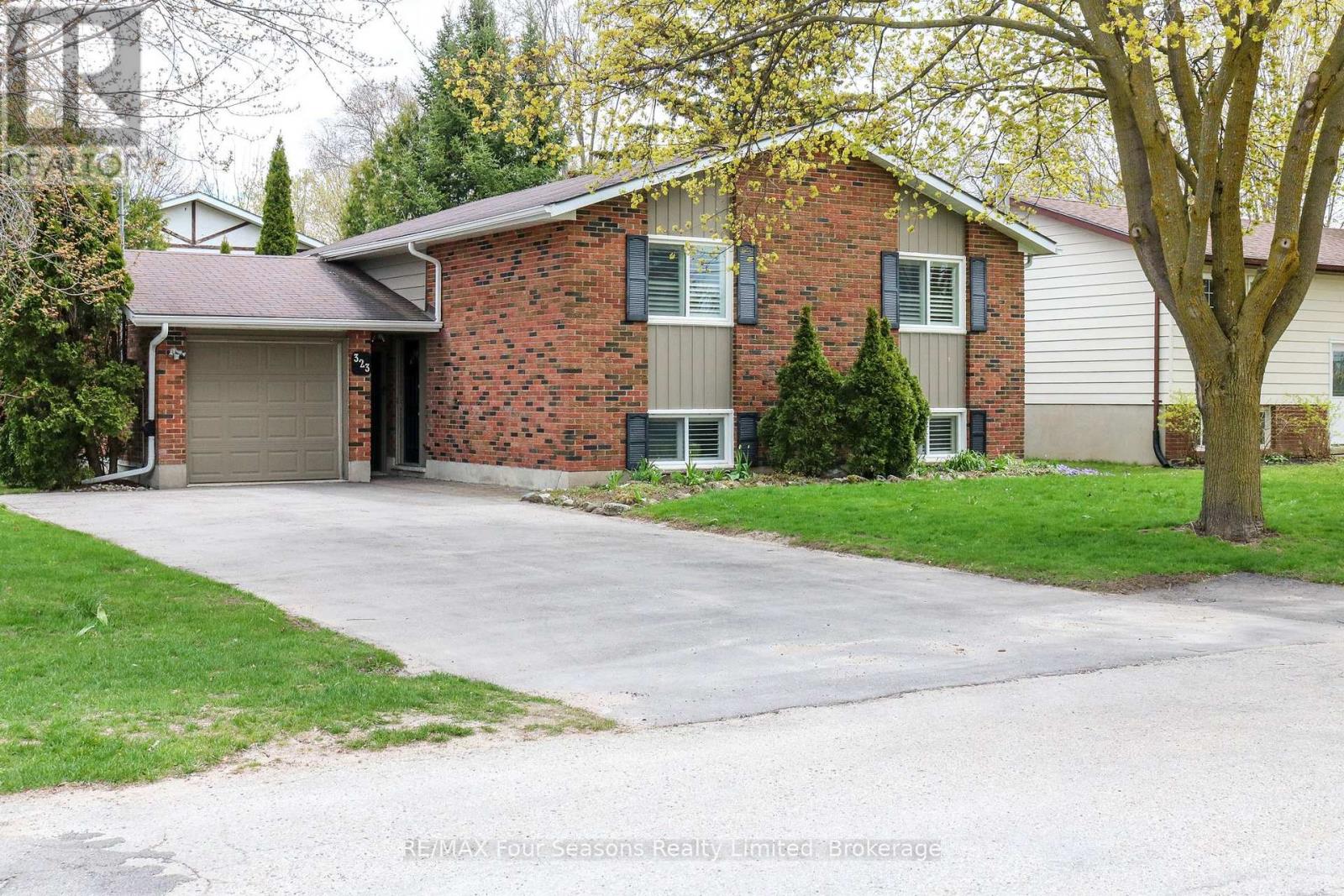 323 Hickory Street, Collingwood, Ontario  L9Y 3G4 - Photo 2 - S13136630