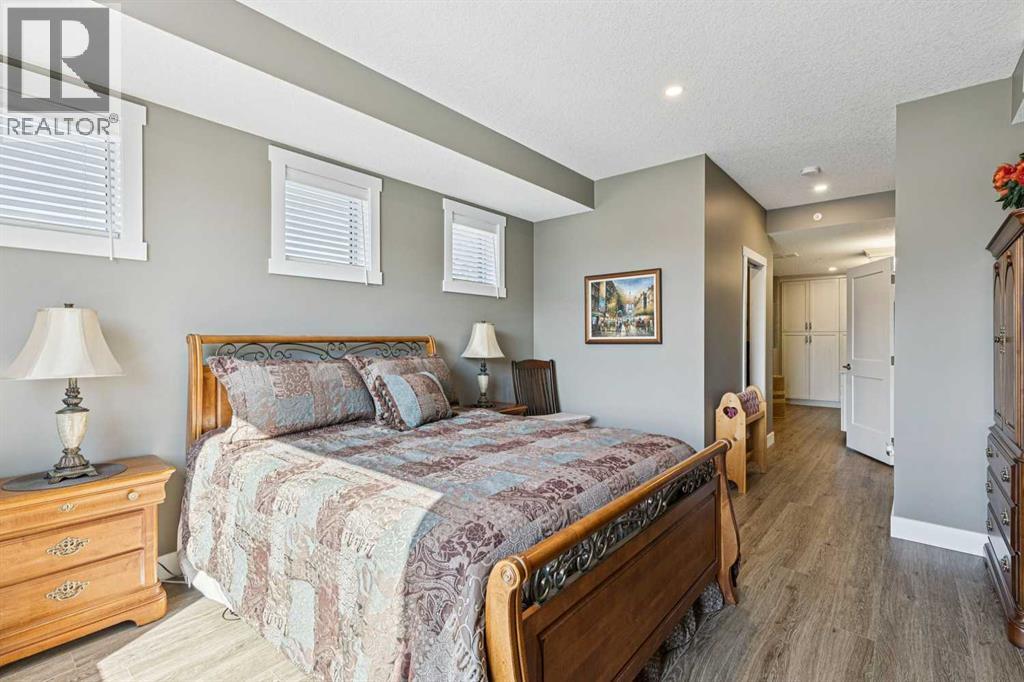 312, 15 Cougar Ridge Landing SW, Calgary, Alberta  T3H 6C3 - Photo 17 - A2295603
