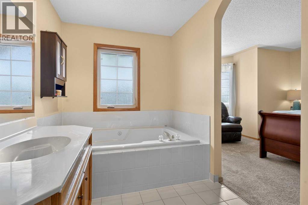 1486 Sunwood Road Se, Calgary, Alberta  T2X 2K5 - Photo 22 - A2306845
