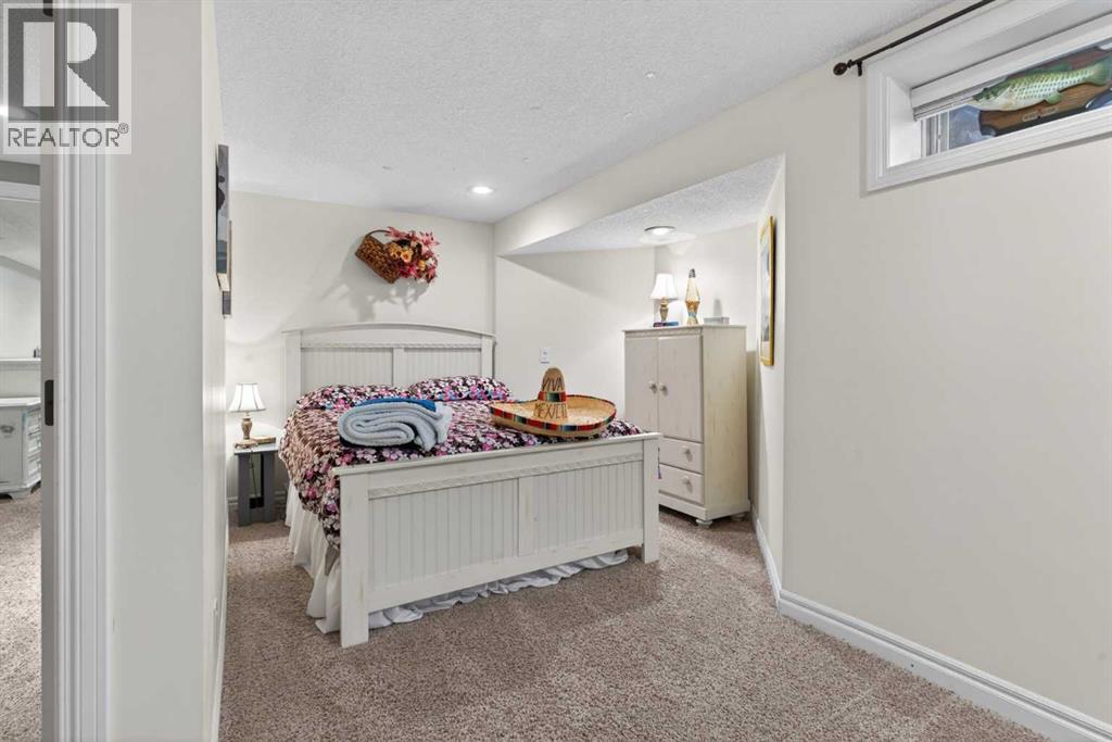 1486 Sunwood Road Se, Calgary, Alberta  T2X 2K5 - Photo 37 - A2306845