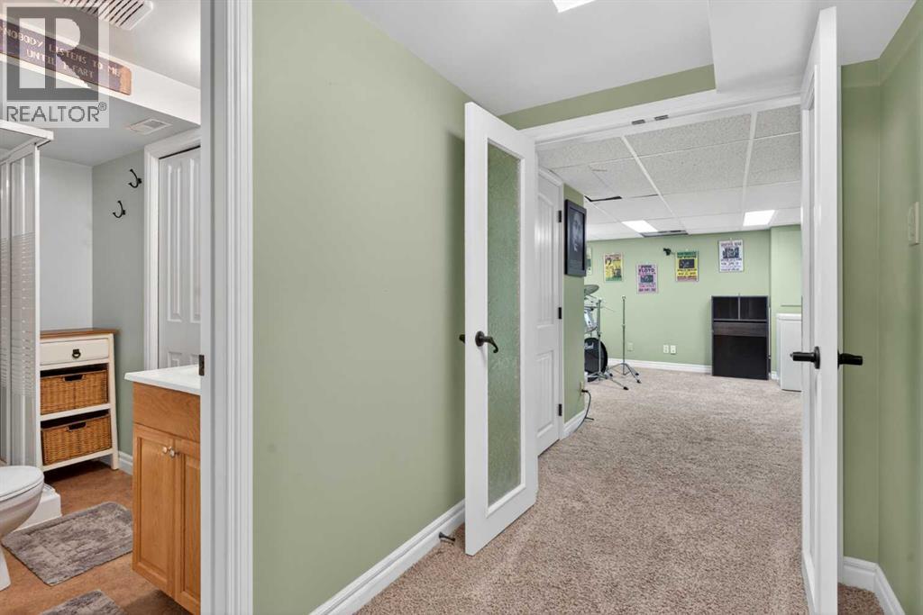 1486 Sunwood Road Se, Calgary, Alberta  T2X 2K5 - Photo 30 - A2306845