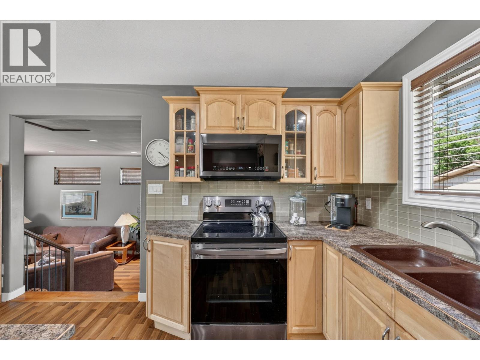 1355 Pasadena Road, Kelowna, British Columbia  V1X 4P7 - Photo 8 - 10387714