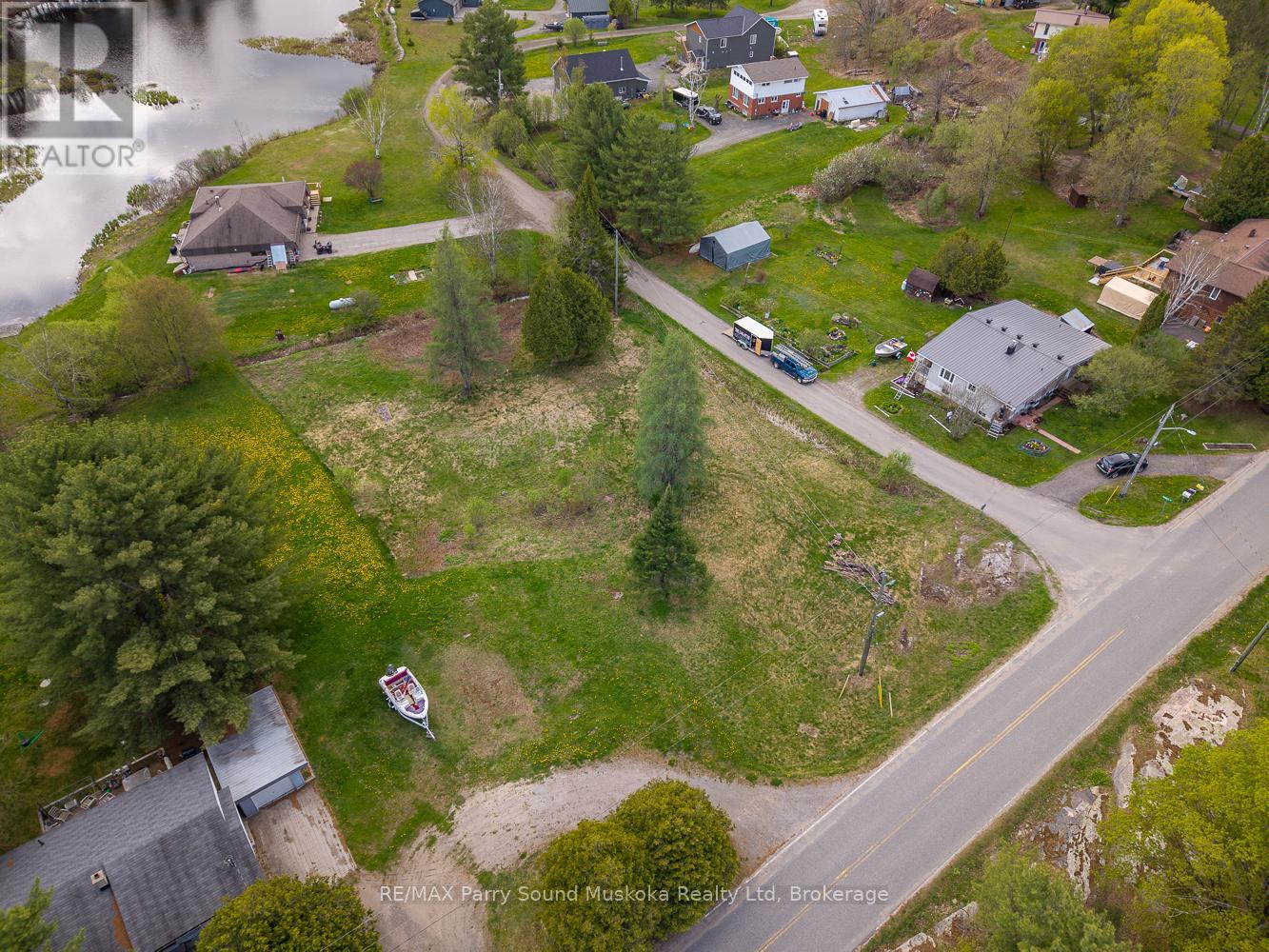 63 Pineridge Drive, Mcdougall, Ontario  P2A 2W9 - Photo 4 - X13136608