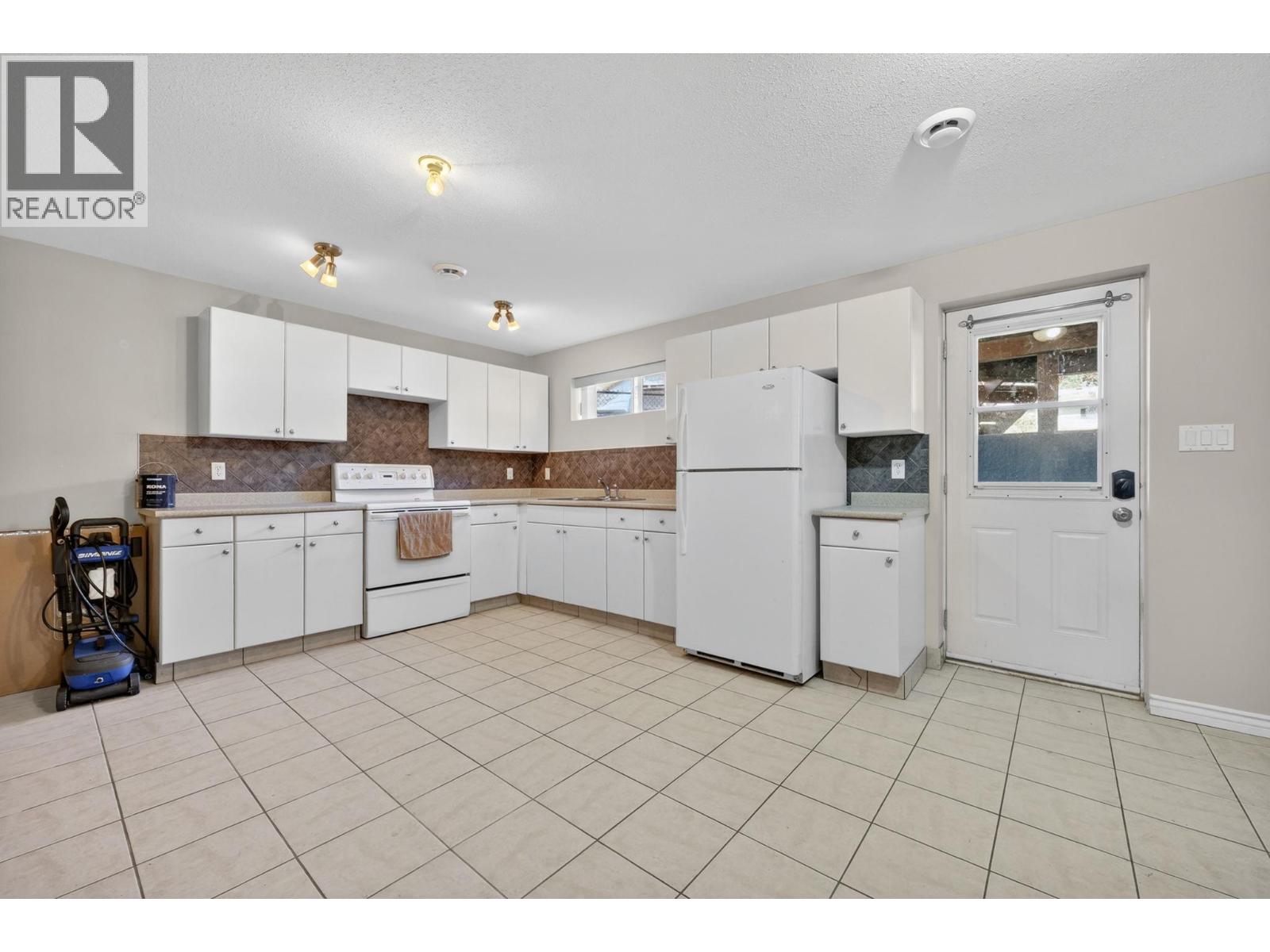 1355 Pasadena Road, Kelowna, British Columbia  V1X 4P7 - Photo 28 - 10387714