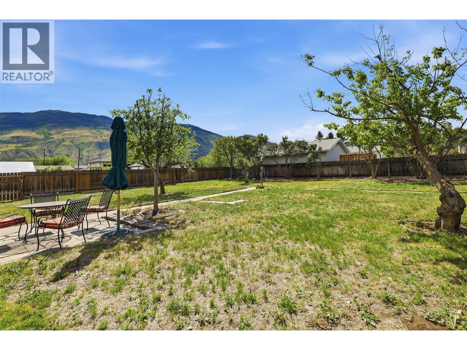 833 Mcarthur Drive, Kamloops, British Columbia  V2B 7H4 - Photo 39 - 10387788